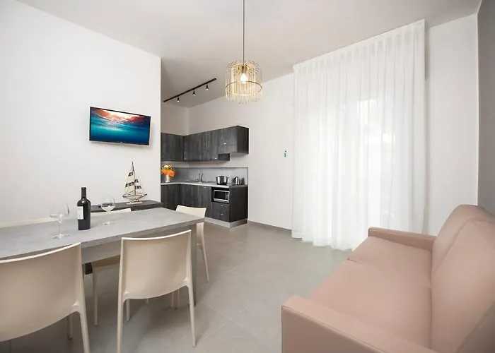 Ondamare Lägenhetshotell Cervia